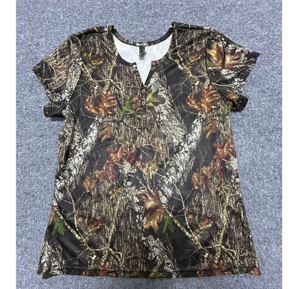Wilderness Dreams Top Womens Size Large Camo Henley Short Sleeve Outdoor Casual